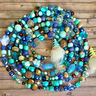 Blue Luxury Beaded Holiday Gnome Garland, 9FT Blue Beaded Holiday Garland